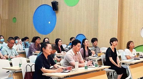 海安一幼：市教体局机关第三党支部与一幼党支部联合开展主题党日活动