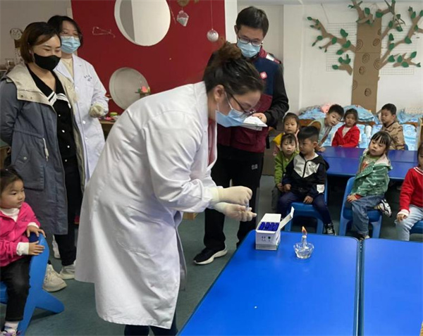 卫生保健促成长 幼儿健康要守护 ————一幼中大街园迎疾控中心工作检查