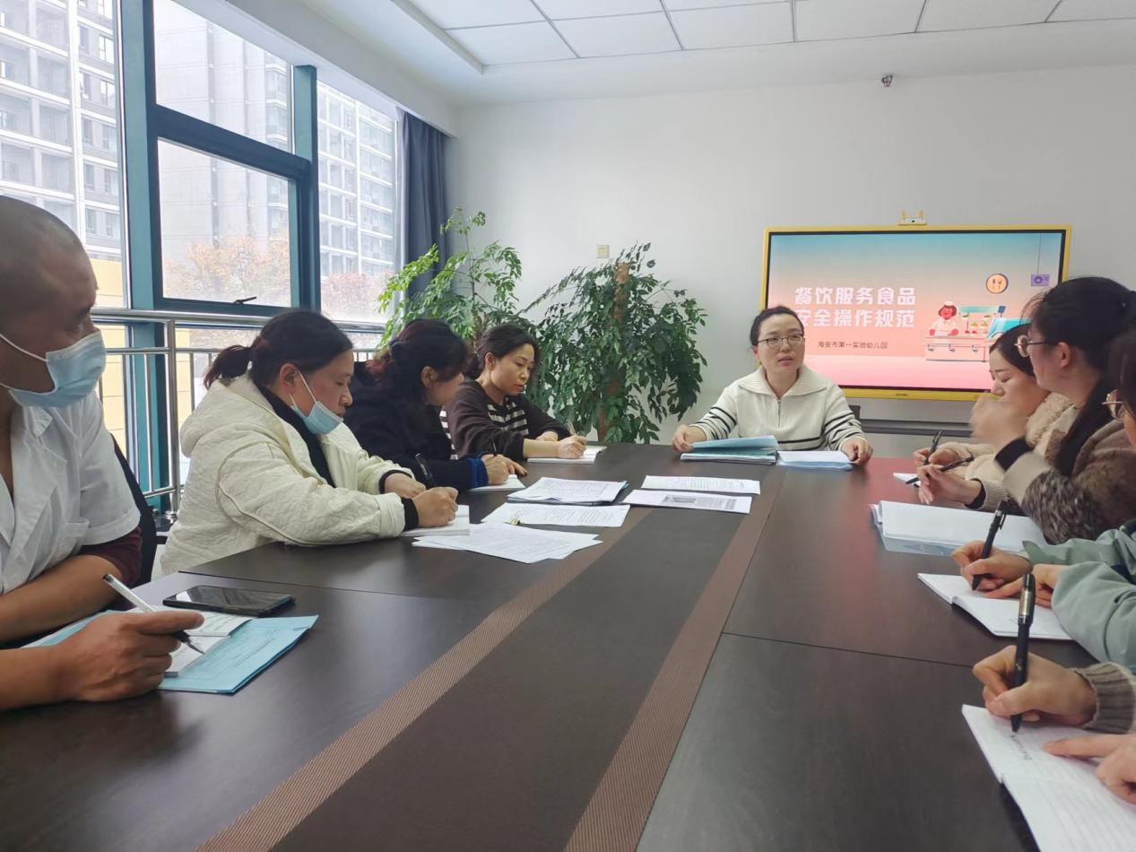 规范操作在先，严把食品安全