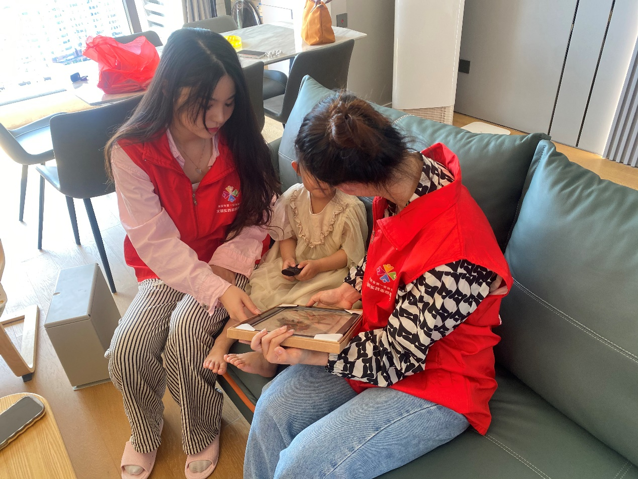 海安一幼：情暖童心 携爱同行