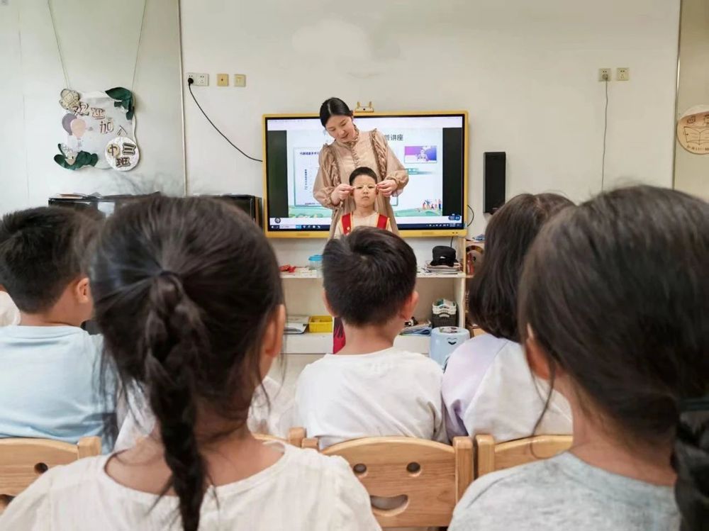 守护“睛”彩世界，点亮“光”明未来